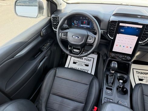 New 2025 Ford Ranger Lariat w/ Black Appearance Package AWD/4WD image 13