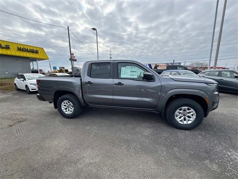 New 2026 Nissan Frontier S image 3