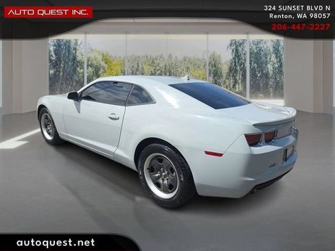 Used 2010 Chevrolet Camaro LT w/ RS Package RWD image 7