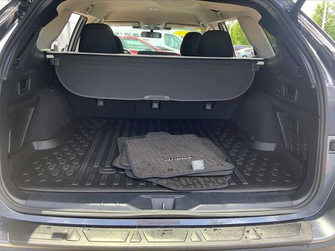 Used 2025 Subaru Outback Premium AWD/4WD image 35