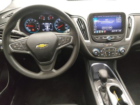 Used 2022 Chevrolet Malibu LT FWD image 22