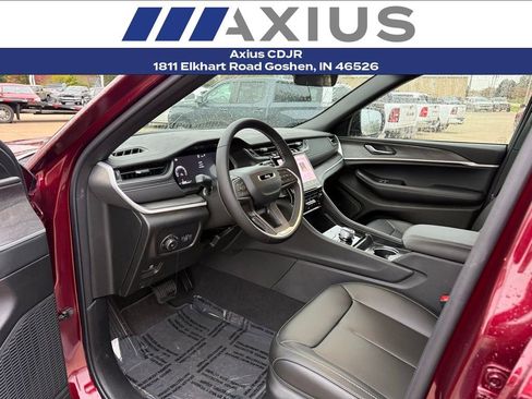 New 2025 Jeep Grand Cherokee Limited AWD/4WD image 15