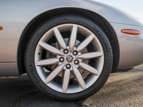 Used 2003 Jaguar XK8 Coupe image 41