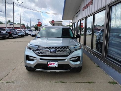 Used 2022 Ford Explorer Limited w/ Equipment Group 301A AWD/4WD image 22
