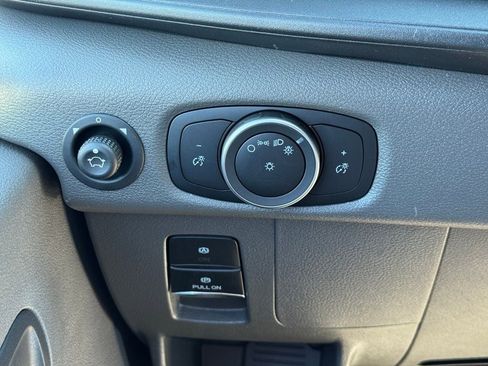 New 2025 Ford Transit 250 148 Medium Roof image 18