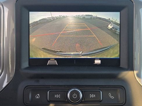 Used 2022 Chevrolet Silverado 1500 Custom w/ Safety Confidence Package image 17