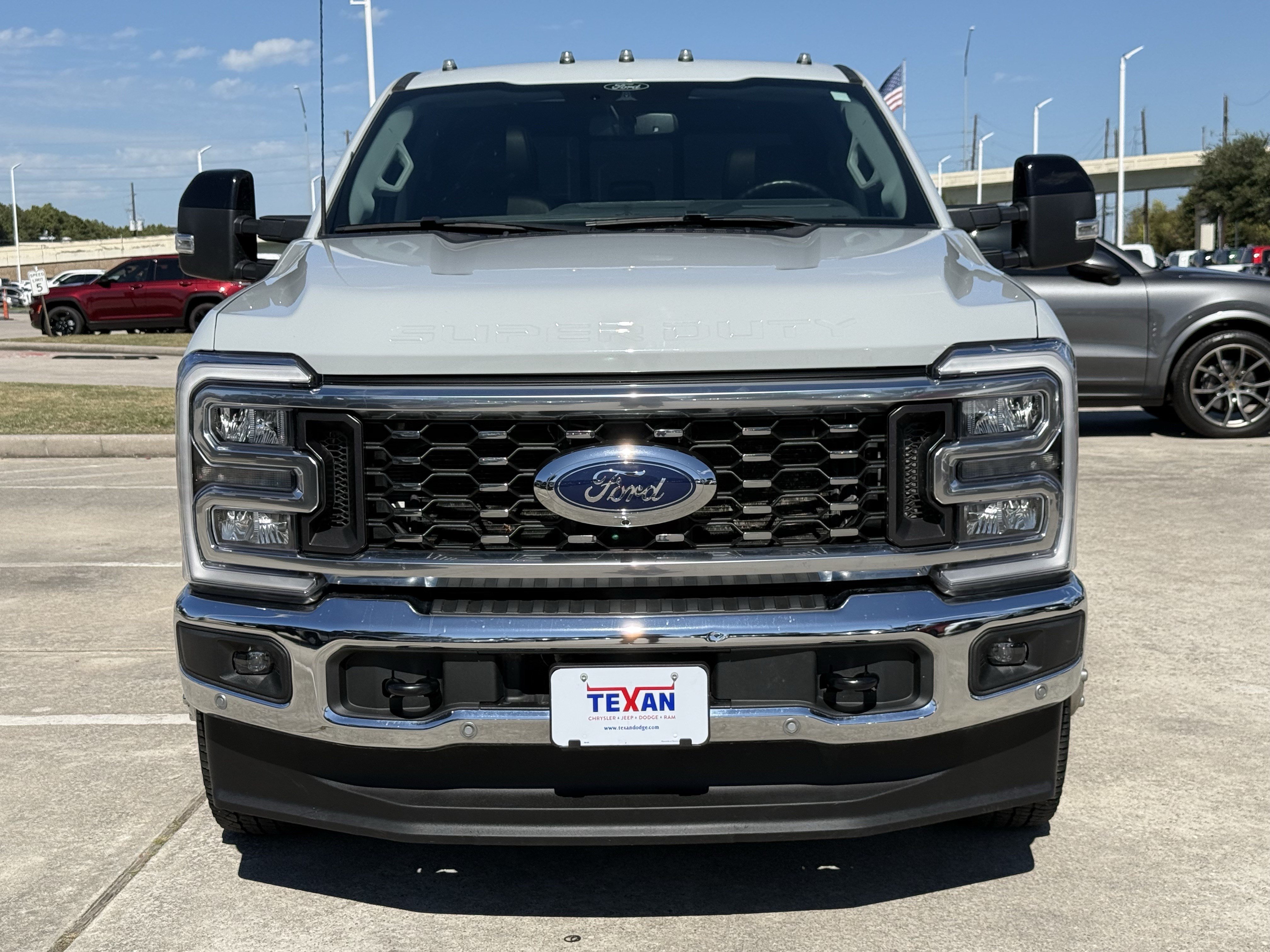 Used 2025 Ford F350 Lariat w/ Lariat Ultimate Package AWD/4WD image 11