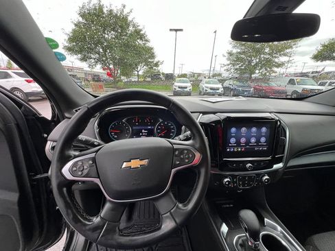 Used 2023 Chevrolet Traverse LT AWD/4WD image 41