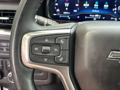 Used 2024 Chevrolet Suburban Z71 w/ Luxury Package AWD/4WD image 23