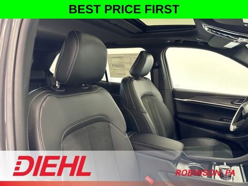 New 2026 Jeep Grand Cherokee Altitude AWD/4WD image 14