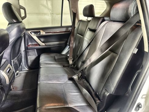 Used 2016 Lexus GX 460 w/ Premium Package AWD/4WD image 23