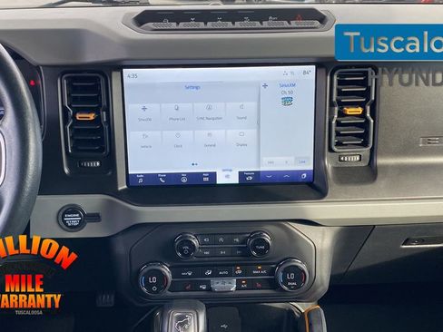 Used 2023 Ford Bronco Badlands image 28