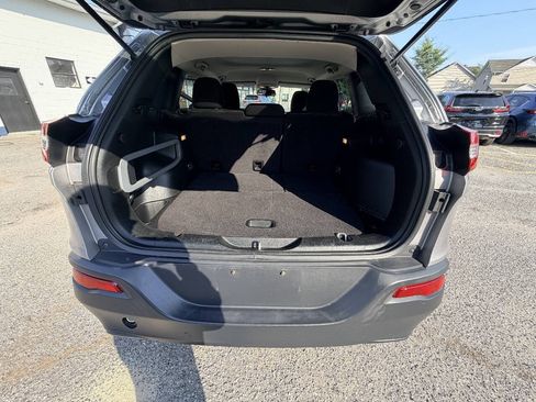 Used 2016 Jeep Cherokee Latitude AWD/4WD image 50