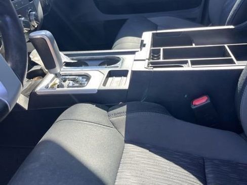 Used 2019 Toyota Tundra SR5 w/ SR5 Upgrade Package AWD/4WD image 12