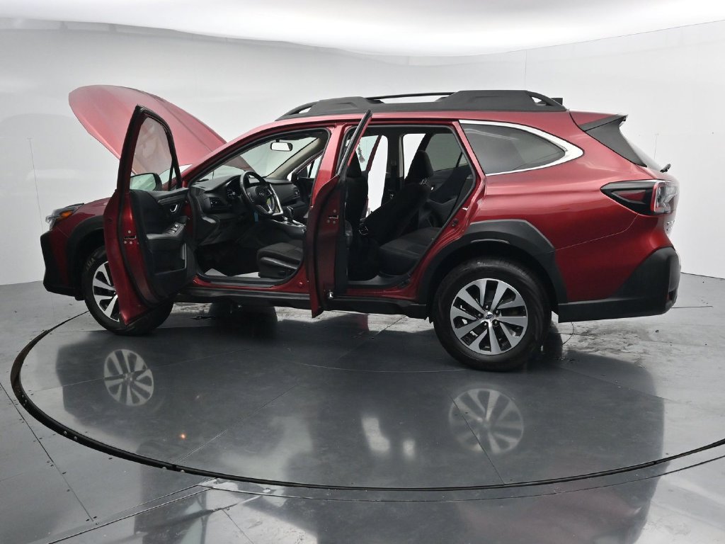 Used 2024 Subaru Outback Premium AWD/4WD image 42