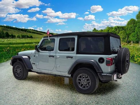 Used 2024 Jeep Wrangler Unlimited Sport AWD/4WD image 4