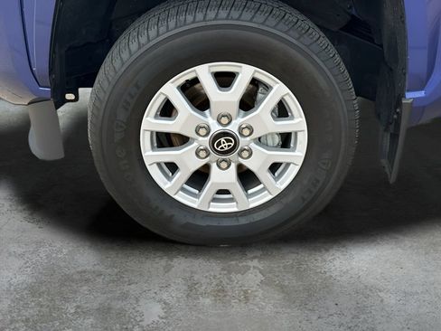 Used 2024 Toyota Tacoma SR5 AWD/4WD image 6