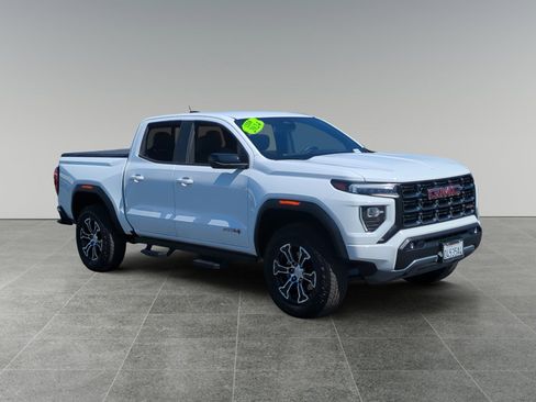 Used 2024 GMC Canyon AT4 w/ AT4 Premium Package image 7