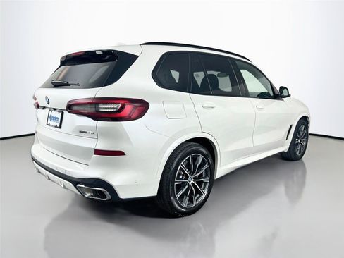 Used 2023 BMW X5 xDrive40i w/ M Sport Package AWD/4WD image 5