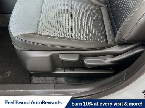 New 2026 Chevrolet Trax LT w/ Sunroof Package FWD image 20