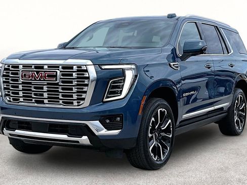 Used 2025 GMC Yukon Denali w/ Denali Reserve Package AWD/4WD image 13