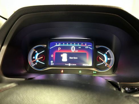 Used 2022 Honda Pilot Touring image 14