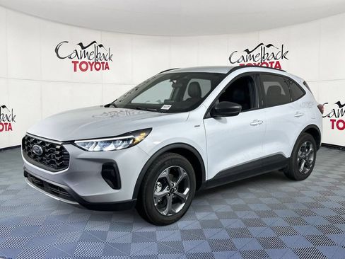 Used 2025 Ford Escape ST-Line w/ Equipment Group 301A FWD image 2
