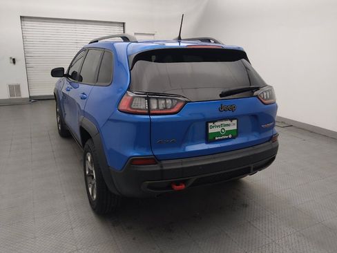 Used 2019 Jeep Cherokee Trailhawk w/ Cold Weather Group AWD/4WD image 6