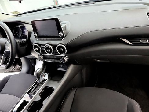 Used 2024 Nissan Sentra SV image 16