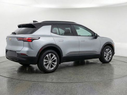 Used 2025 Chevrolet Equinox LT image 9