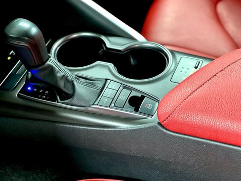 Used 2023 Toyota Camry XSE image 33