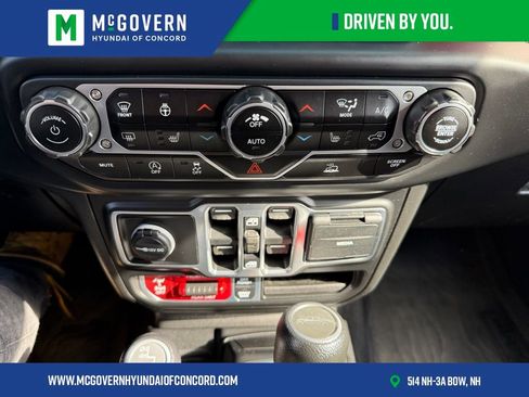 Used 2020 Jeep Gladiator Rubicon w/ Dual Top Group AWD/4WD image 20