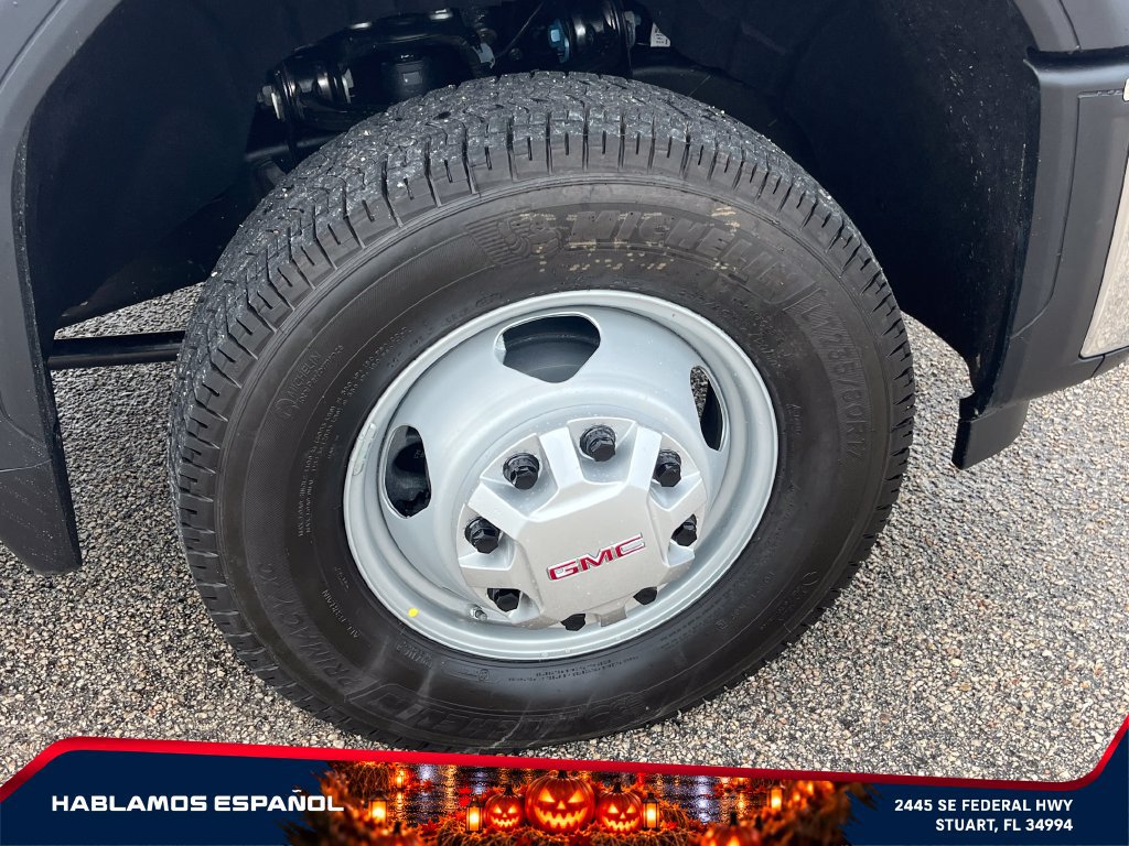 New 2026 GMC Sierra 3500 Pro w/ 1SA Pro Safety Plus Package AWD/4WD image 21