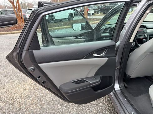 Used 2018 Honda Civic LX image 10