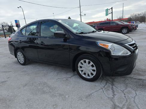 Used 2019 Nissan Versa S Plus image 1