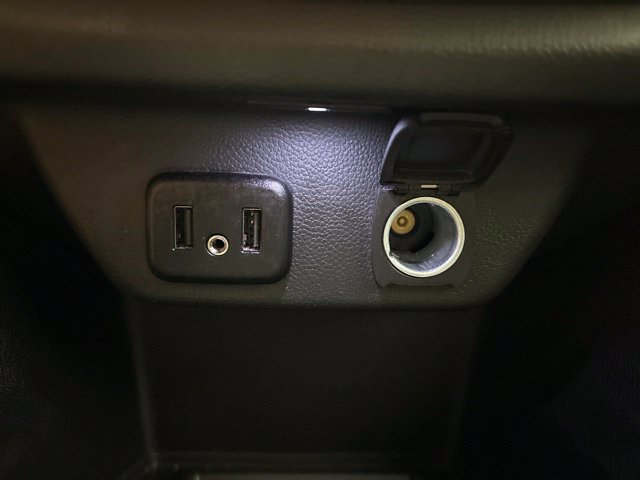 Used 2023 Chevrolet Traverse LT FWD image 23