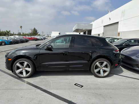Used 2024 Porsche Macan w/ Premium Plus Package AWD/4WD image 2