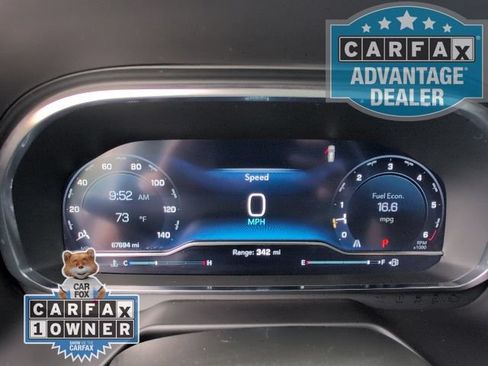 Used 2024 Chevrolet Suburban LT RWD image 27