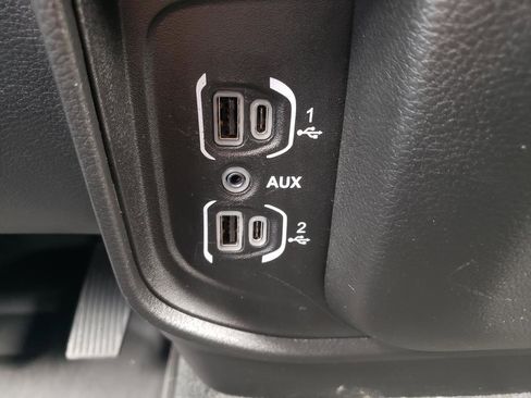 Used 2021 RAM 1500 Big Horn AWD/4WD image 18
