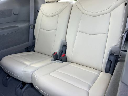 Used 2022 Cadillac XT6 Premium Luxury w/ Technology Package image 15