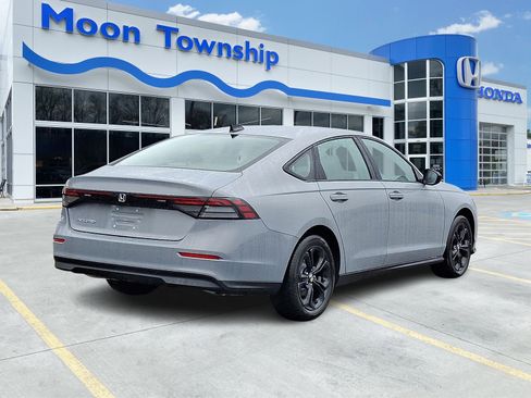 New 2025 Honda Accord SE image 4