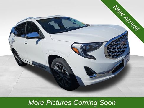 Used 2020 GMC Terrain Denali w/ Denali Premium Package image 1