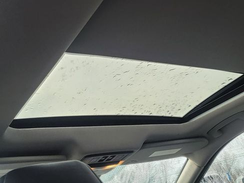 Used 2021 Nissan Rogue SV w/ Premium Package image 33