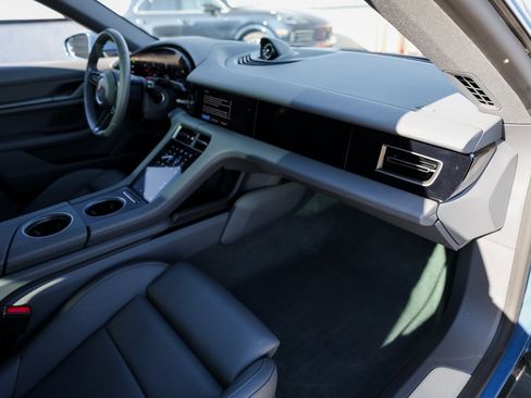 Certified 2025 Porsche Taycan image 29