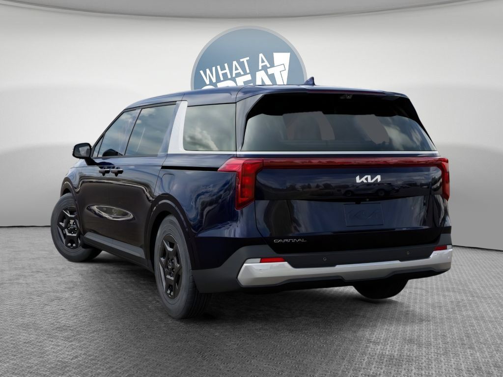 New 2027 Kia Carnival LX FWD image 4