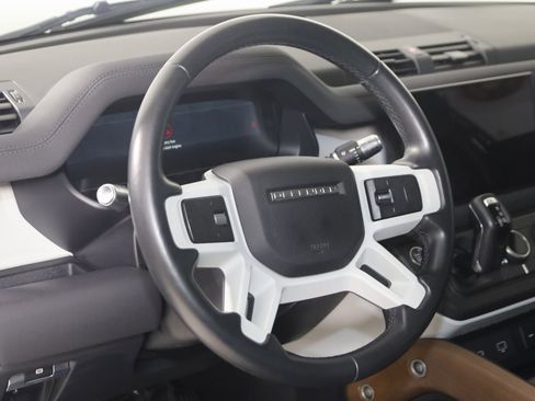 Used 2022 Land Rover Defender 110 SE image 6
