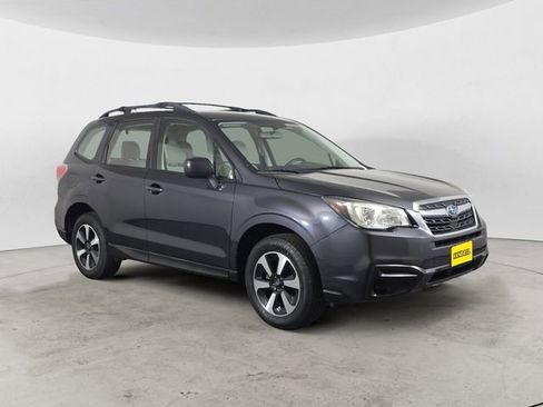 Used 2017 Subaru Forester 2.5i w/ Alloy Wheel Package AWD/4WD image 7