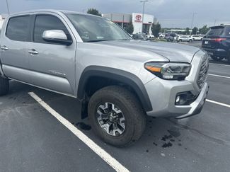 Used 2021 Toyota Tacoma TRD Off-Road w/ TRD Premium Off Road Package AWD/4WD video 2