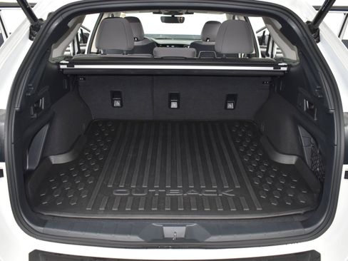 Used 2025 Subaru Outback Premium w/ Popular Package #1A image 21