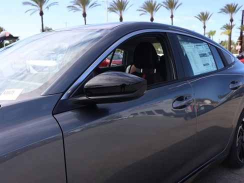 New 2026 Nissan Sentra SR FWD image 12